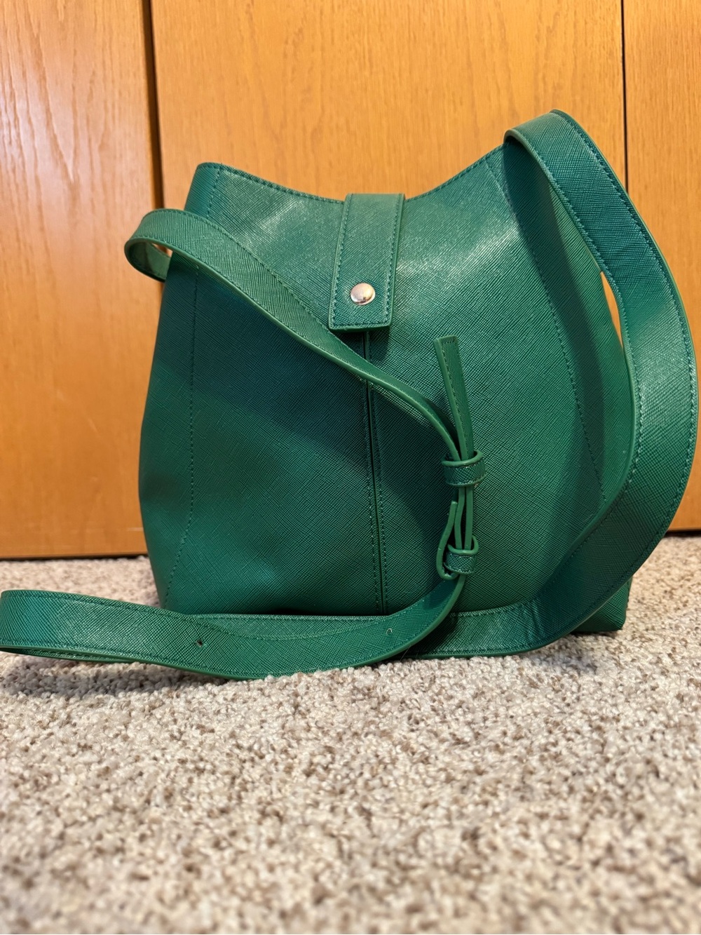 Lulu Dharma Green Crossbody Bucket Bag - Women's Shoulder Purse